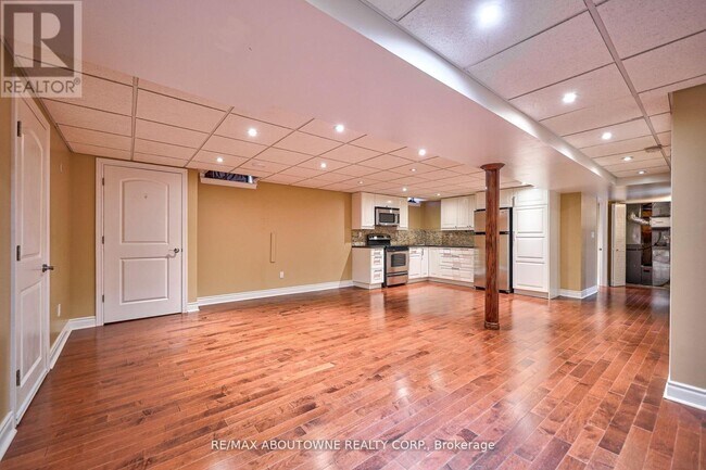 Photo du bâtiment - 104 Cabinet Crescent