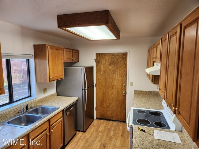 Building Photo - 3 br, 1.5 bath House - 6383 Harvey Road
