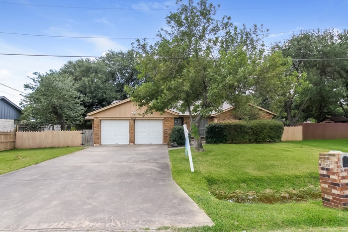 Foto principal - 2826 17th Ave N