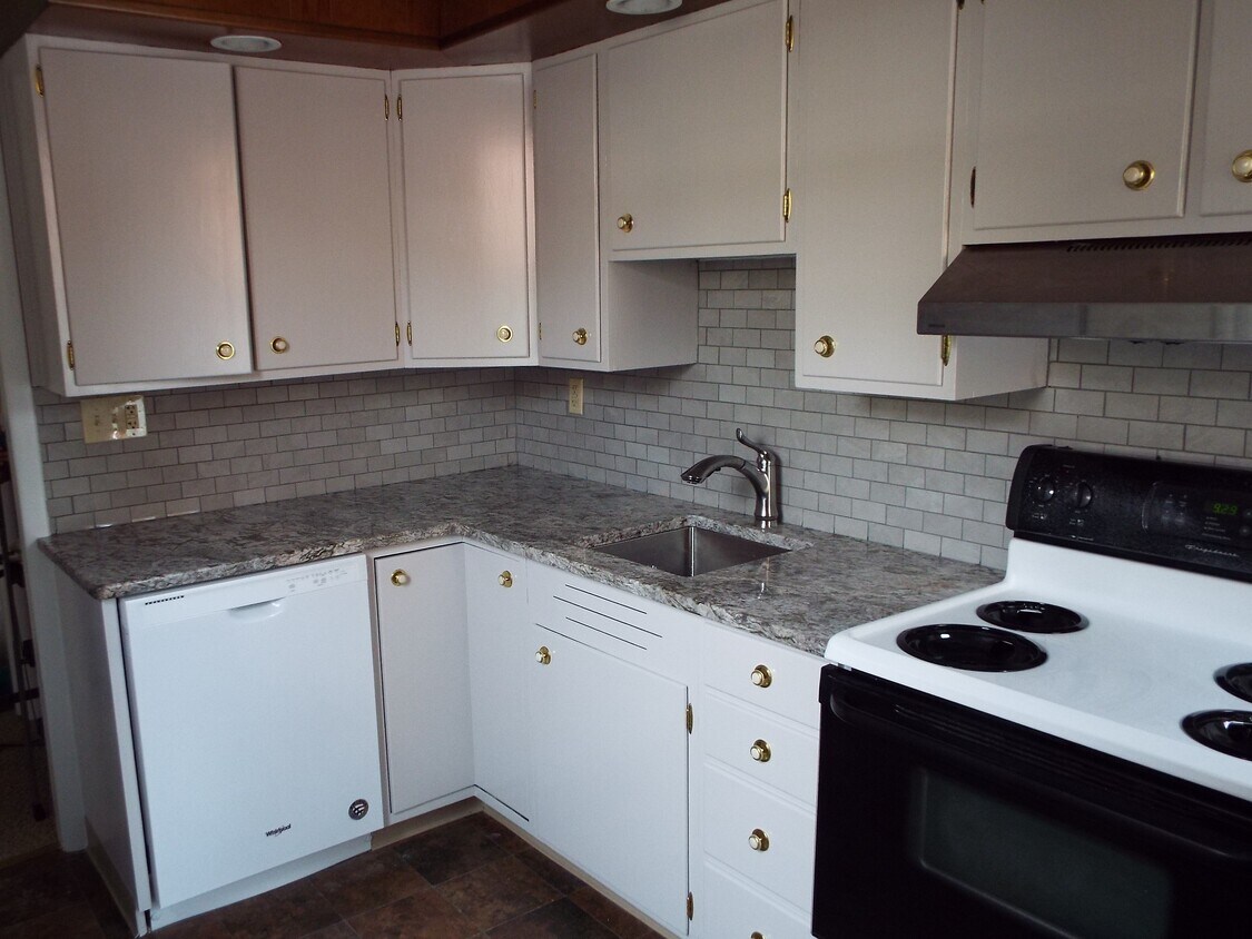 14 Belvidere St Unit 1, Nazareth, PA 18064 Apartments in Nazareth, PA