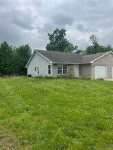 Building Photo - 2650 E Oakbrook Dr
