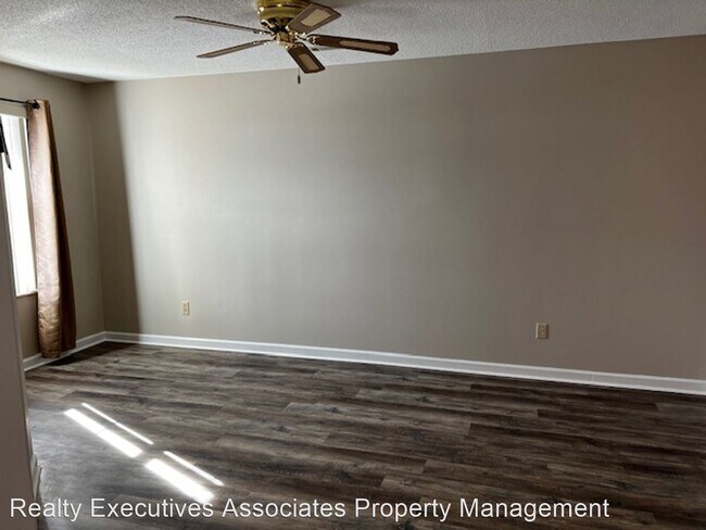 Foto del edificio - 2 br, 2 bath House - 547  Merritt Rd