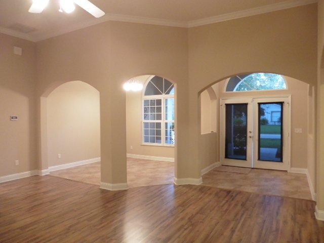 Building Photo - Roomy 3 Bed 3 Bath Home for Rent in Lehigh...