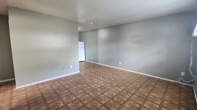 Foto del edificio - 8209 N. 17th St. Unit A-B