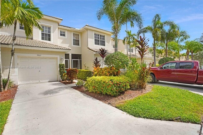 Building Photo - 9861 Lago Dr