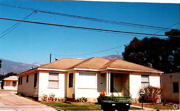Building Photo - 1165-1167 Richmond Rd