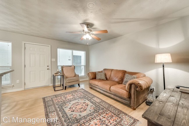 Foto del edificio - 4611 Munger Ave