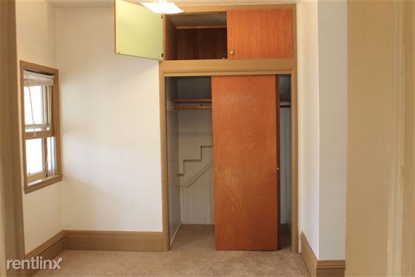 Building Photo - 205 3rd Ave SE