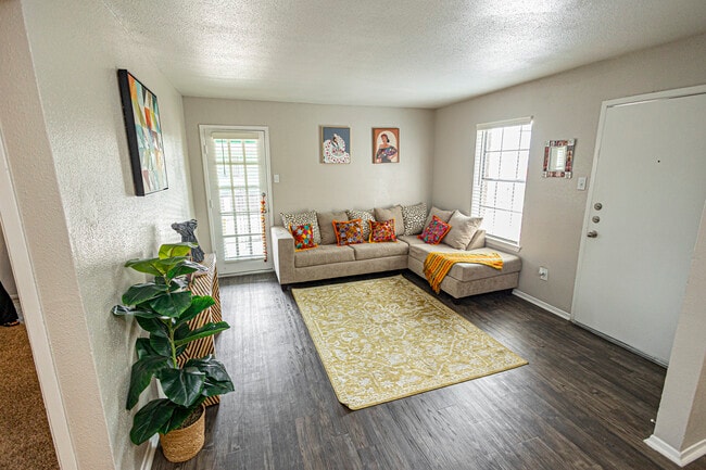 Building Photo - Casa Agave