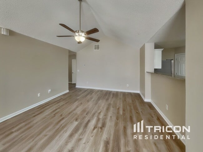 Foto del edificio - 8762 Edenton Way