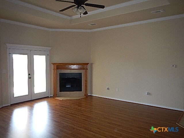 Building Photo - 406 Hedy Dr