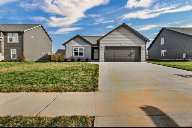 Foto del edificio - Brand New Three Bedroom