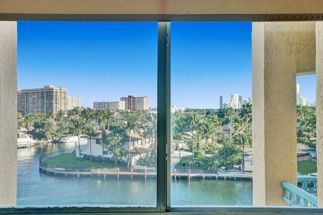 Foto del edificio - 201 Golden Isles Dr