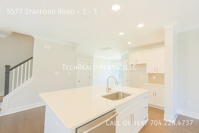 Foto del edificio - 5577 Stafford Rd