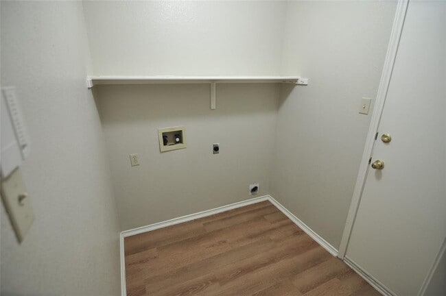 Foto del edificio - 1803 Timberwood Dr