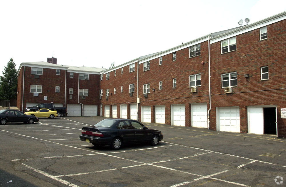 Building Photo - 333 Passaic St