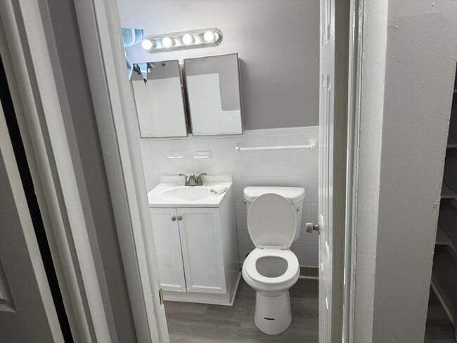 Foto del edificio - 13540 Superior Ave