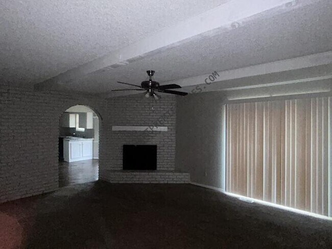 Building Photo - 2908 E Fort Worth St