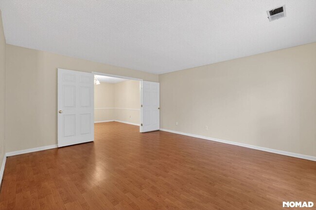 Foto del edificio - 2155 Southbrook Ridge NW