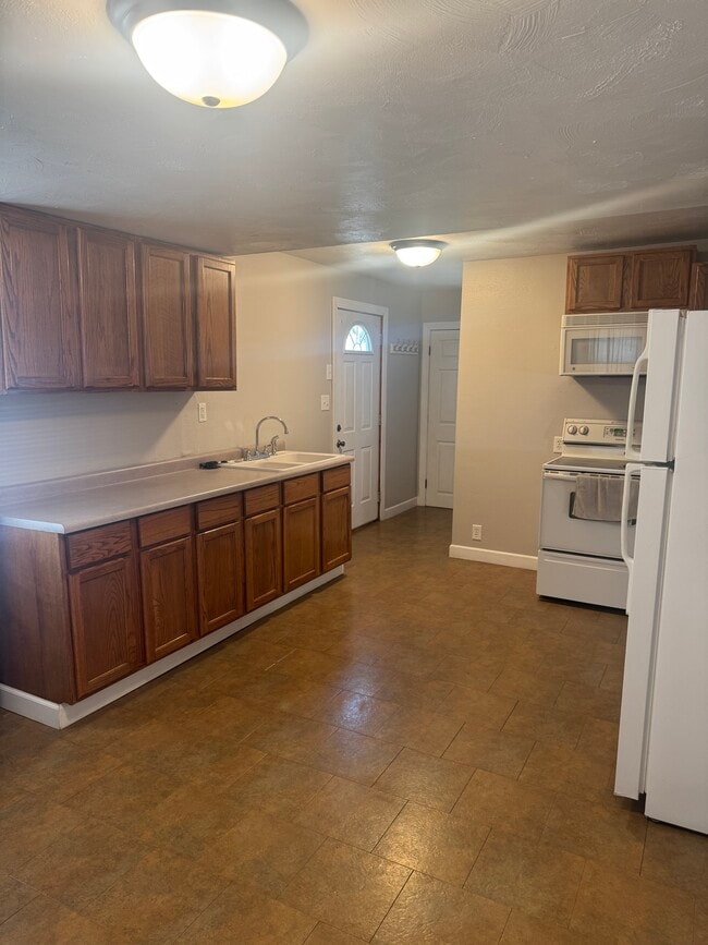 Building Photo - 44 4th Ave SE