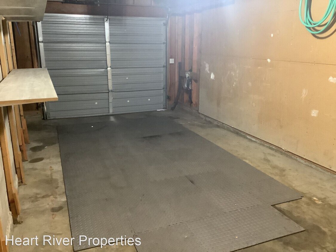 Foto del edificio - 3 br, 1.5 bath House - 1031 17th Ave W