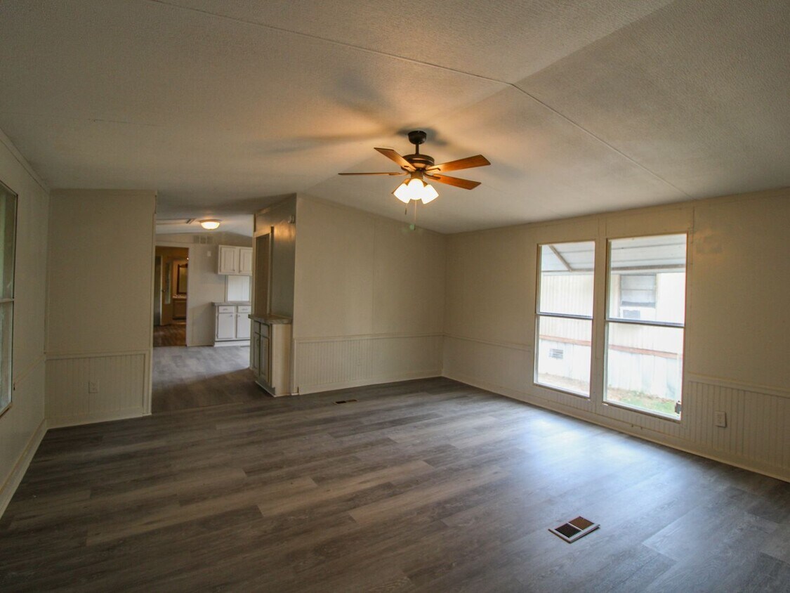 Foto principal - Nice Country Setting with Hill View!