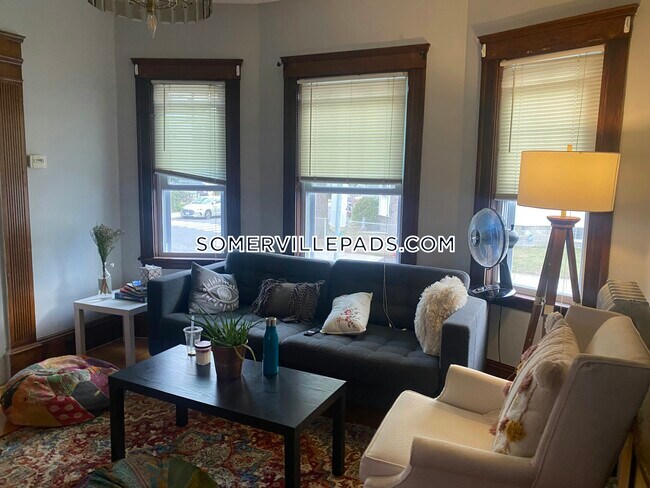 Foto del edificio - 117 Hillsdale Rd