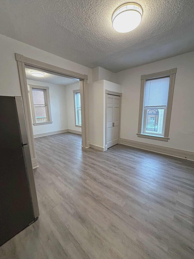 Building Photo - 1400 Central Ave