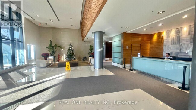 Photo du bâtiment - 2885 Bayview Ave