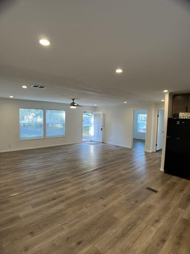 Building Photo - 12710 Granger Ct