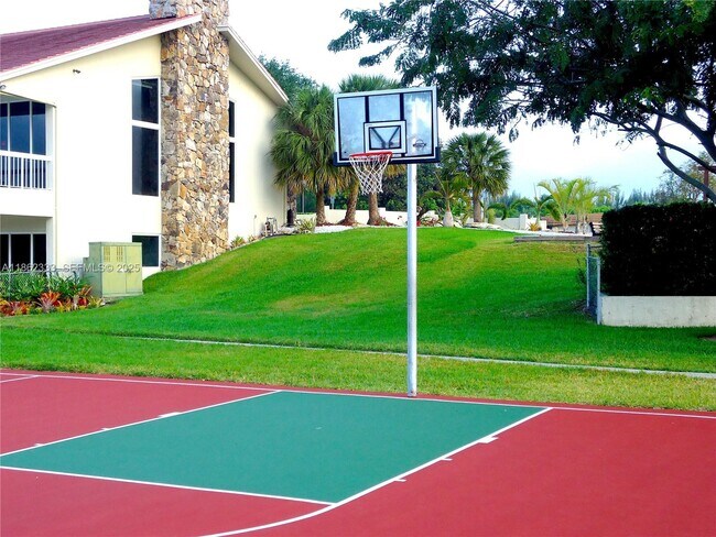 Foto del edificio - 7730 Camino Real