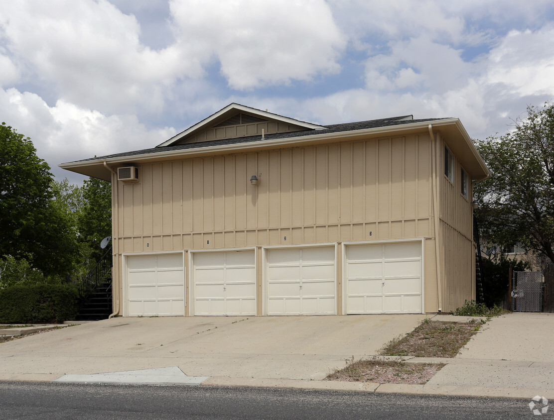 Building Photo - 4203 Forest Hill Rd