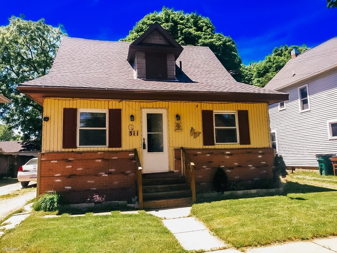 311 Rumsey Ave, Lansing, MI 48912 Condo for Rent in Lansing, MI