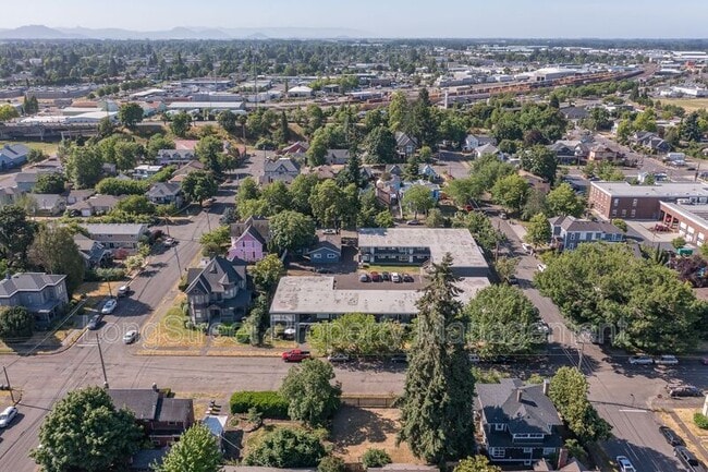 Foto del edificio - 208 SE 5th Ave