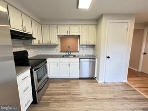 Building Photo - 3715 Bonnybridge Pl