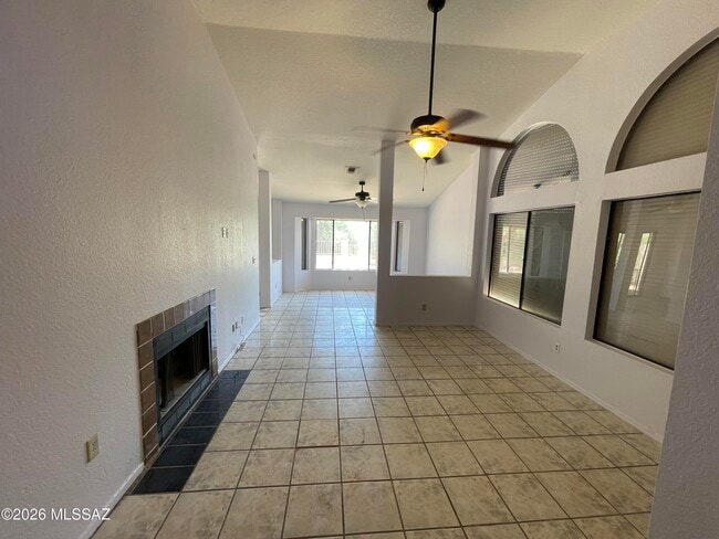 Building Photo - 4685 W Lessing Ln