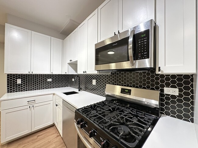 Foto del edificio - 661 W Wrightwood Ave