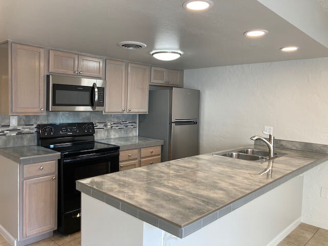 Cocina - 3416 N 44th St