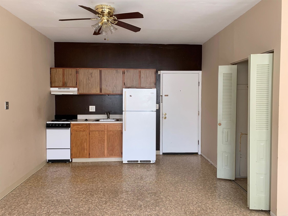 1170 Delsea Dr Unit 215, Westville, NJ 08093 Room for Rent in