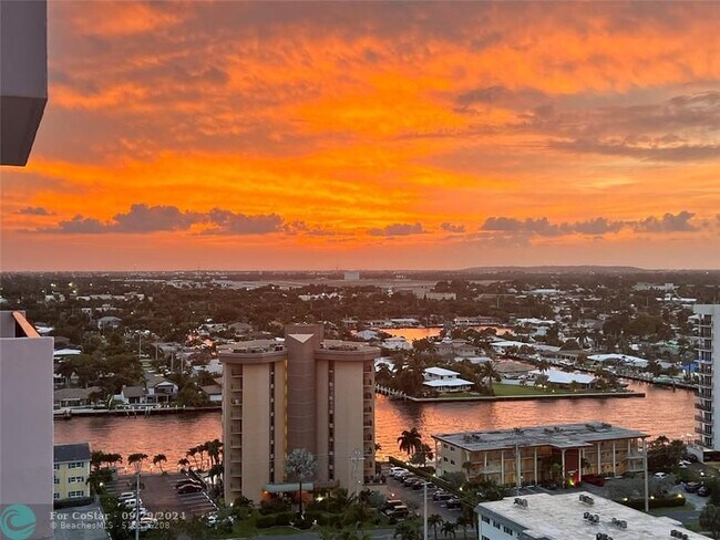 Foto del edificio - 405 N Ocean Blvd