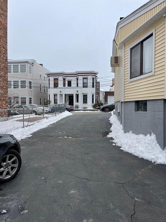 10 Ralph Piteri Terrace Unit 10, Watertown, MA 02472 Room for Rent in