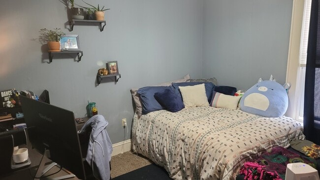 Dormitorio 3 - 2202 Adams Ave