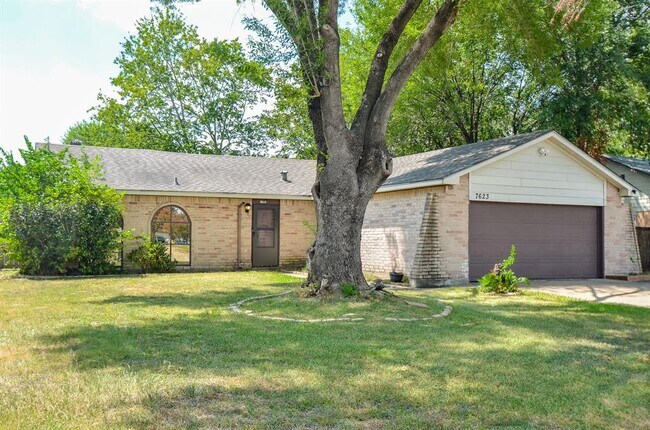 Building Photo - 7623 Kite Hill Dr