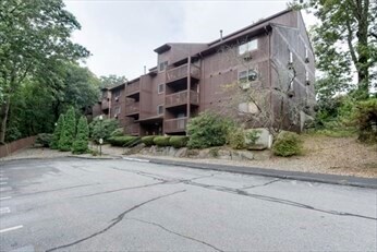 Building Photo - 340 Sunderland Rd