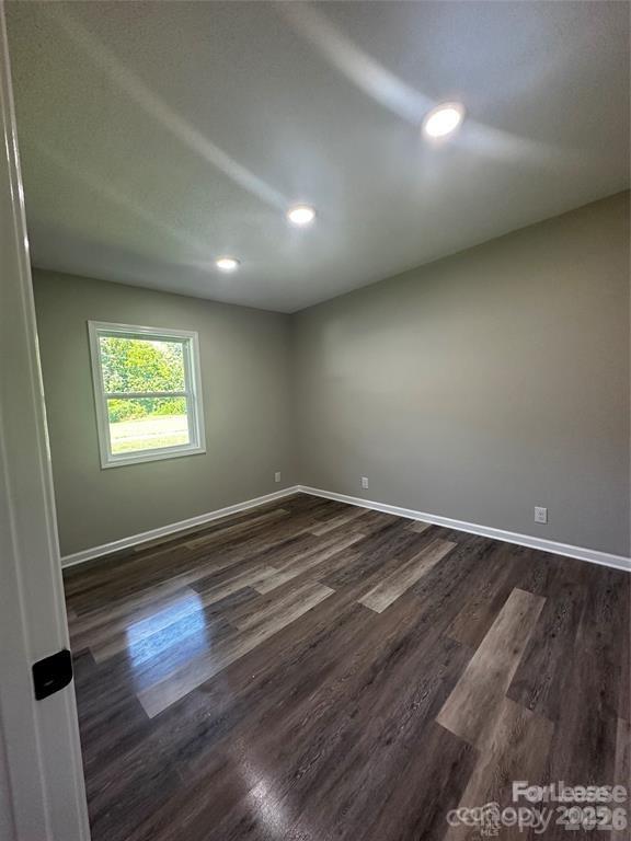 Foto del edificio - 43 Hawkins Rd