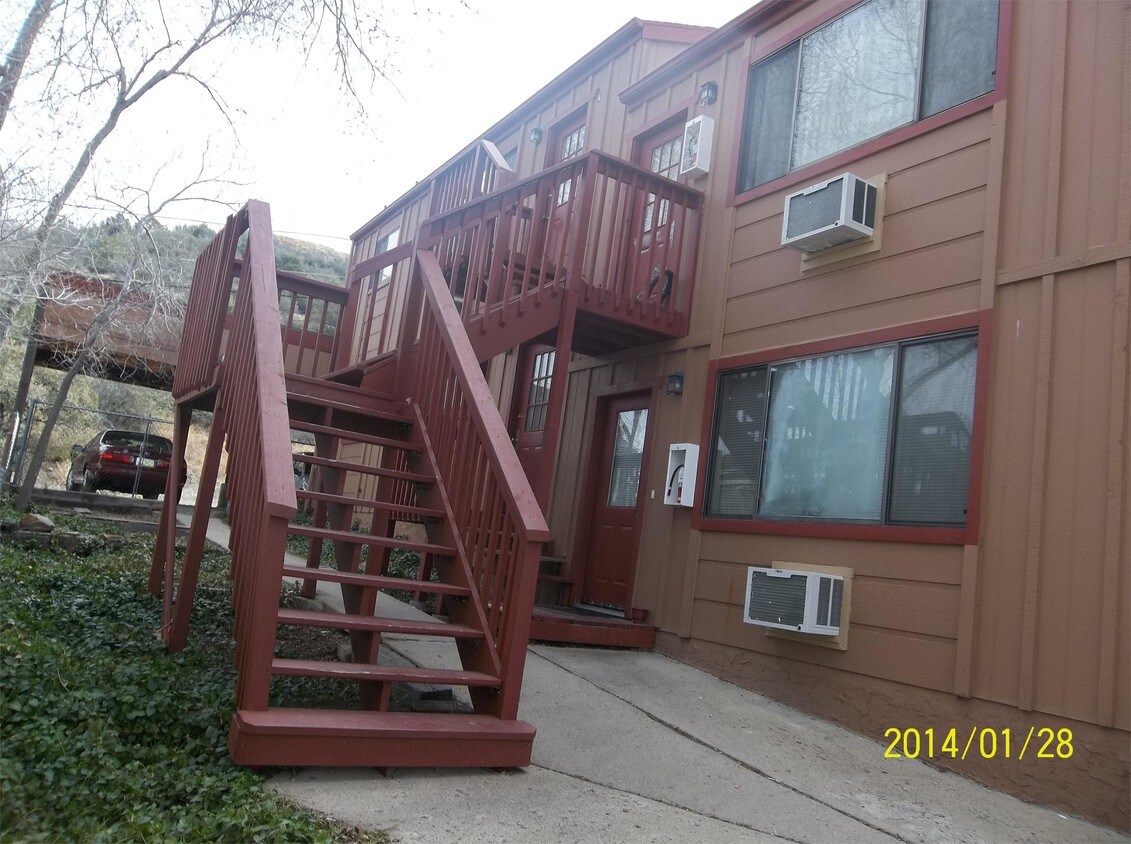Primary Photo - 439 S Alarcon St