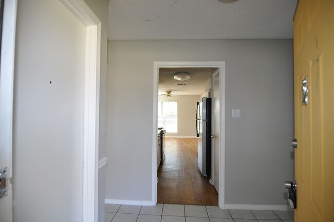 Foto del edificio - 616 Mountain Laurel Ln