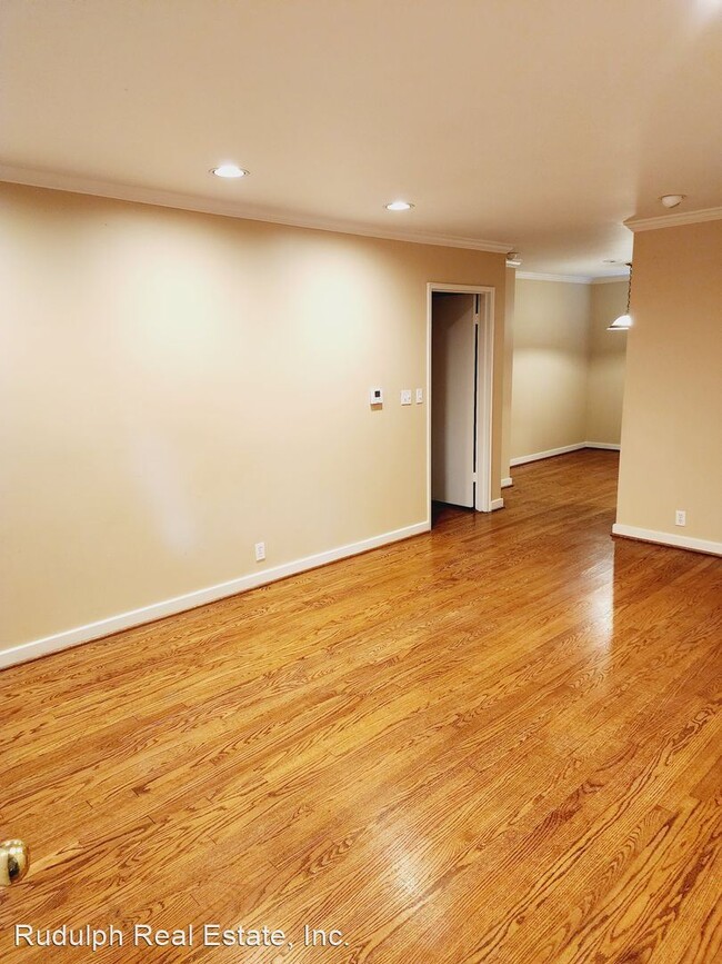Building Photo - 2 br, 1 bath House - 109-B Memory Ct.