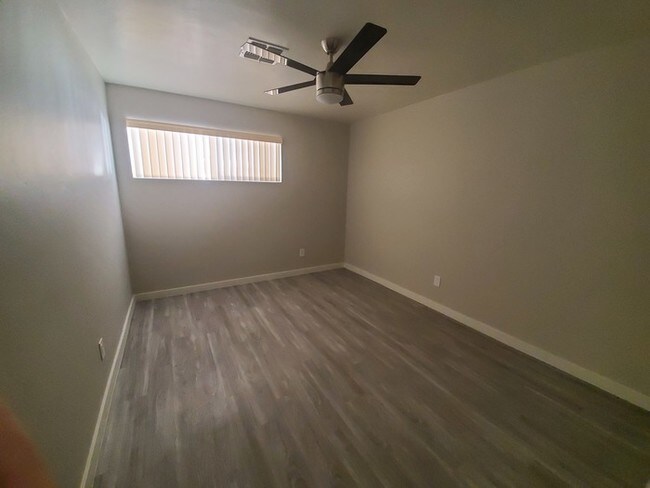 Building Photo - 1336 E Willetta St