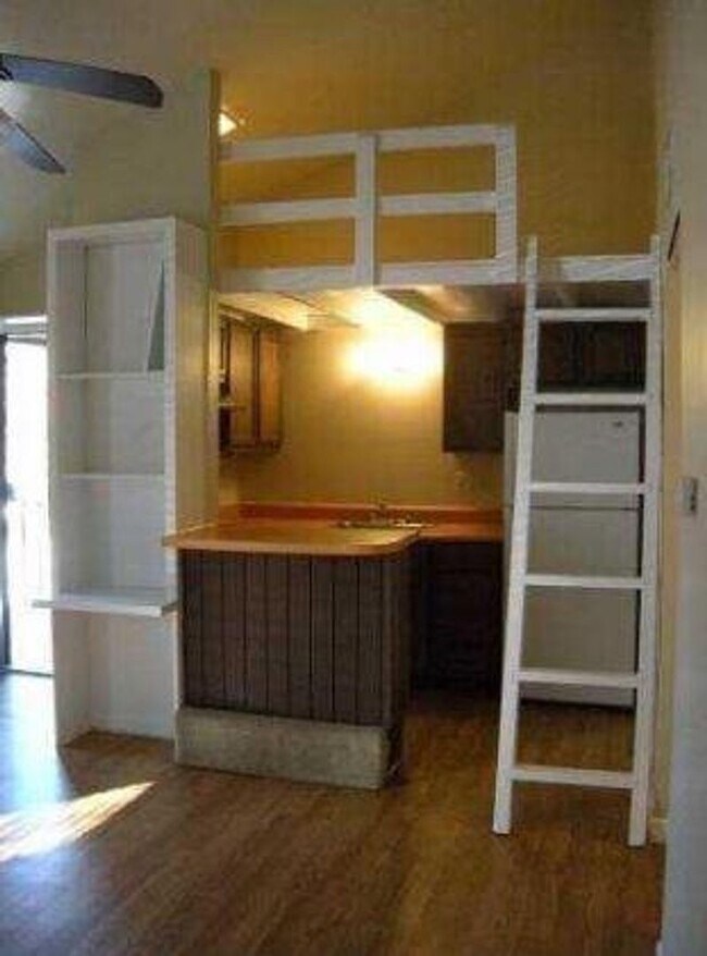 Foto del edificio - ESCALA - WEST CAMPUS - STUDIO with LOFT